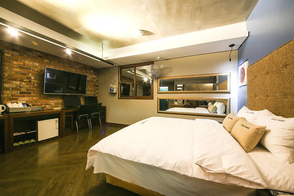 Gupo Boutique Hotel Pusan 2*,
