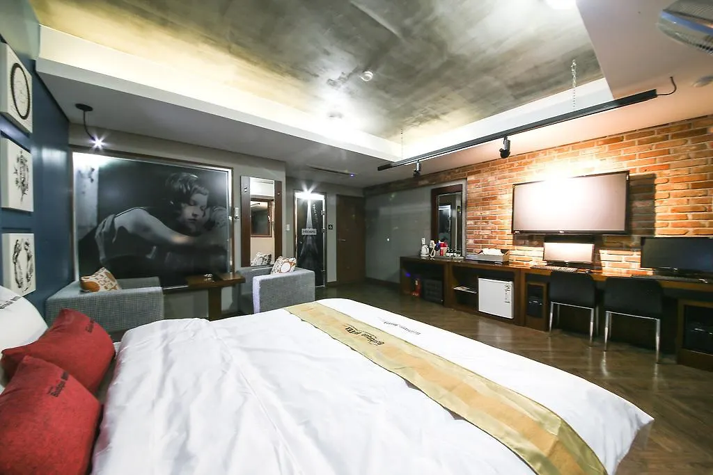 Gupo Boutique Hotel